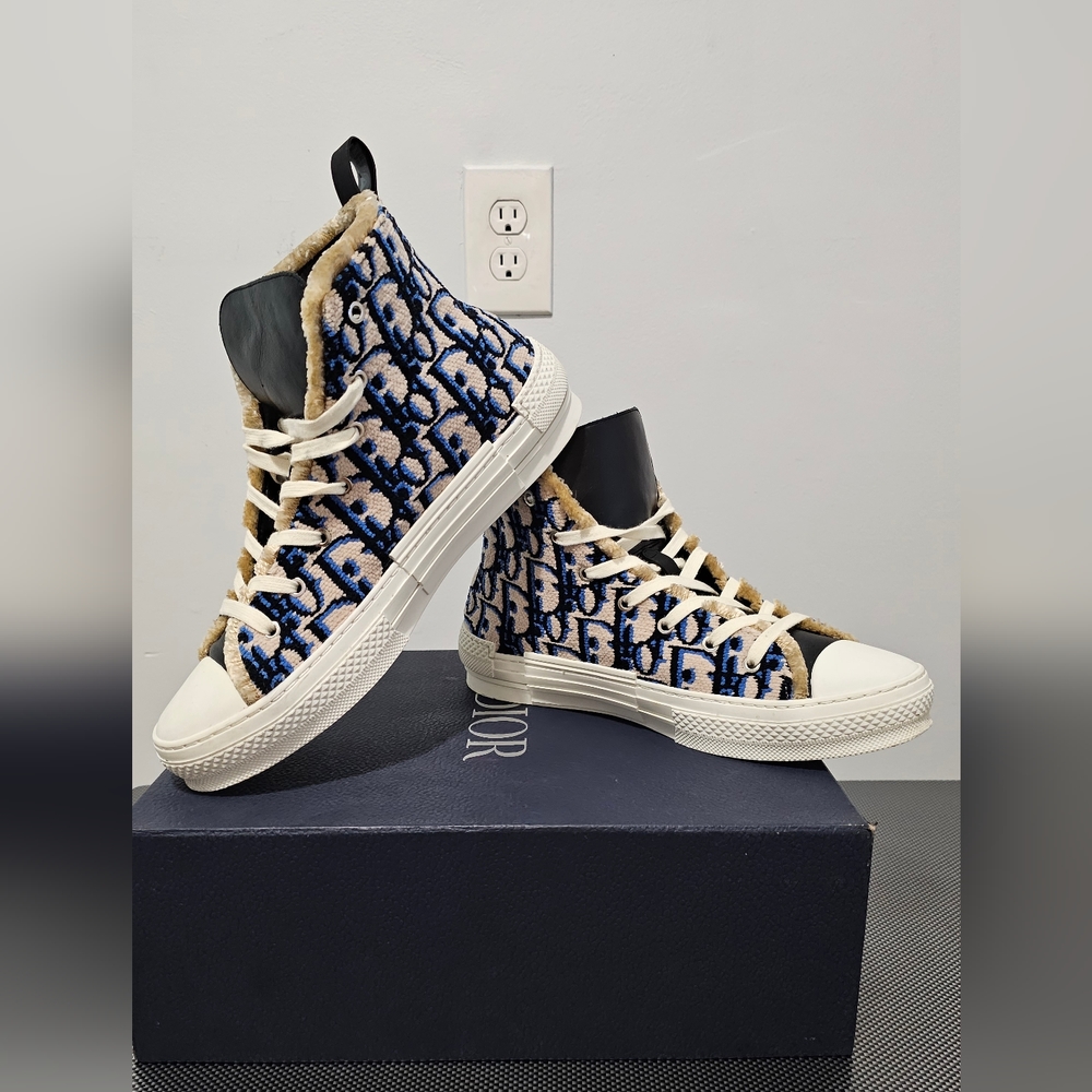 DIOR B23 HIGH-TOP SNEAKER. Beige, Black and Navy Blue Dior Oblique Tapestry - Picture 1 of 16